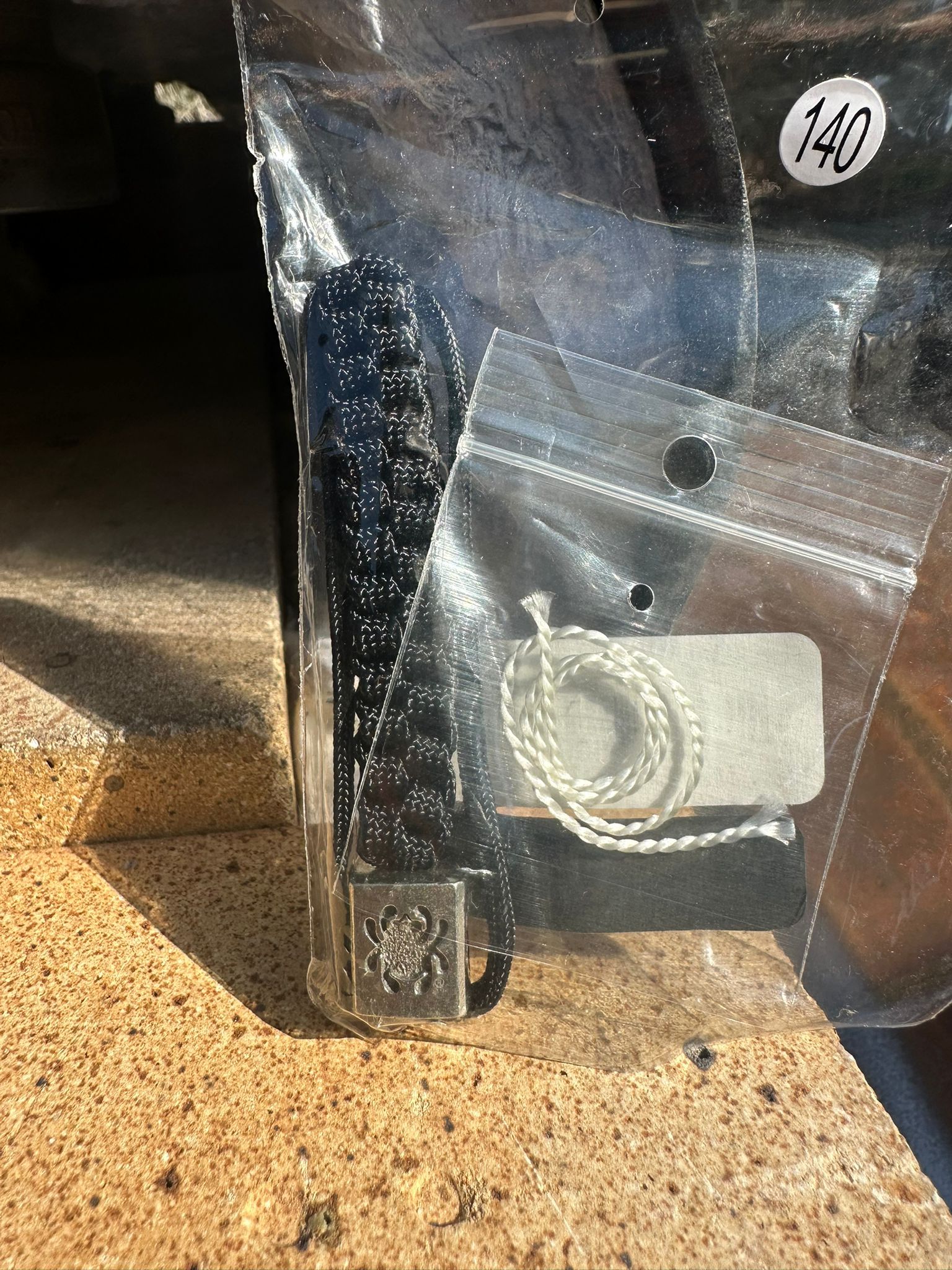 חוט טקטי לסכין SPYDERCO