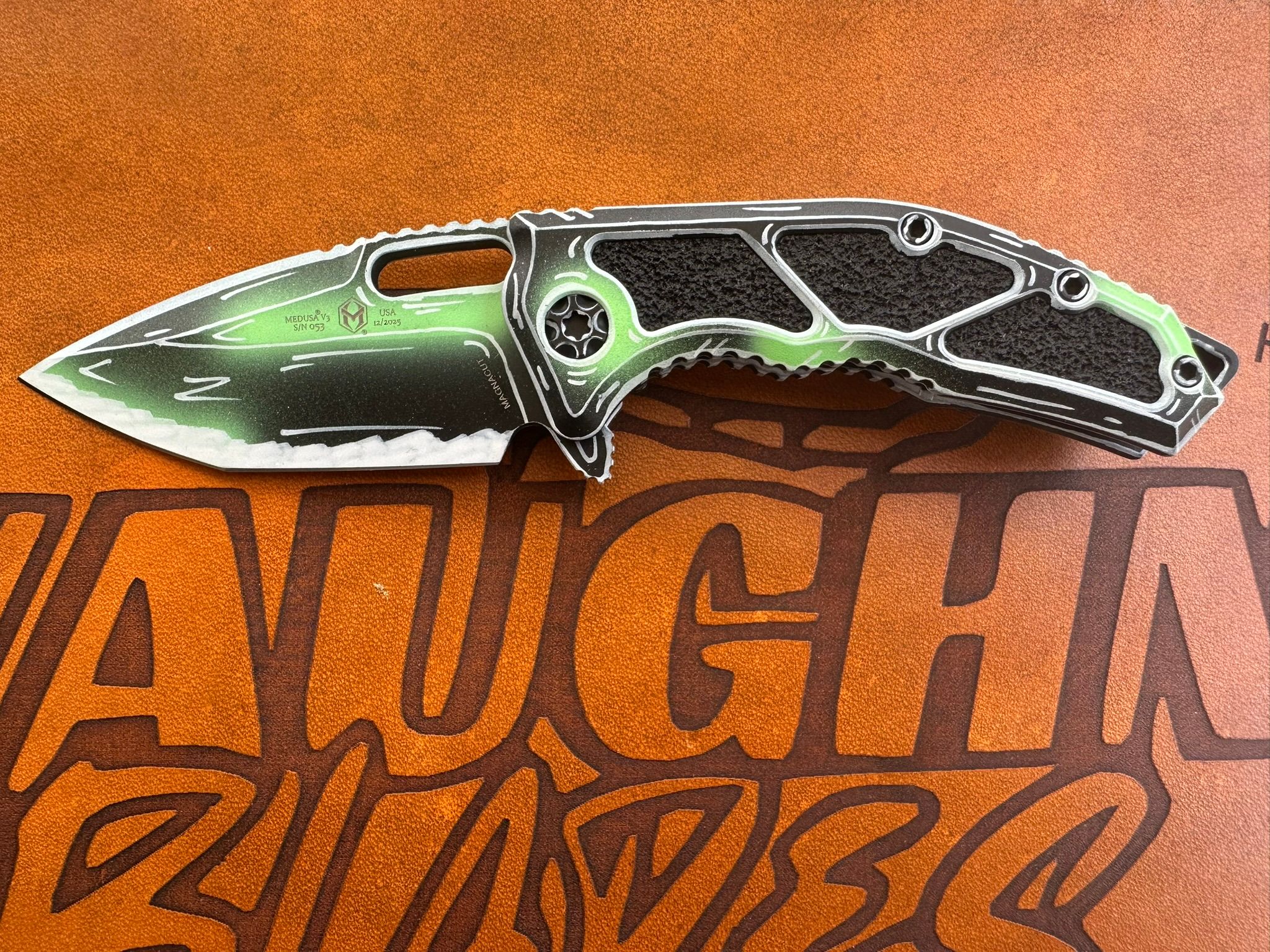 Heretic Medusa - Reverse Cellshade toxic green #053