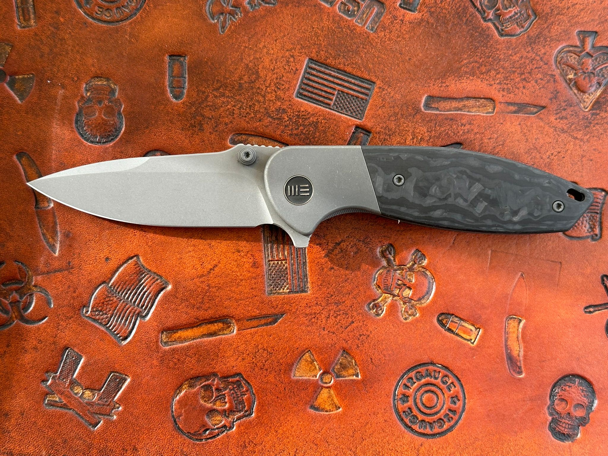 WE KNIFE