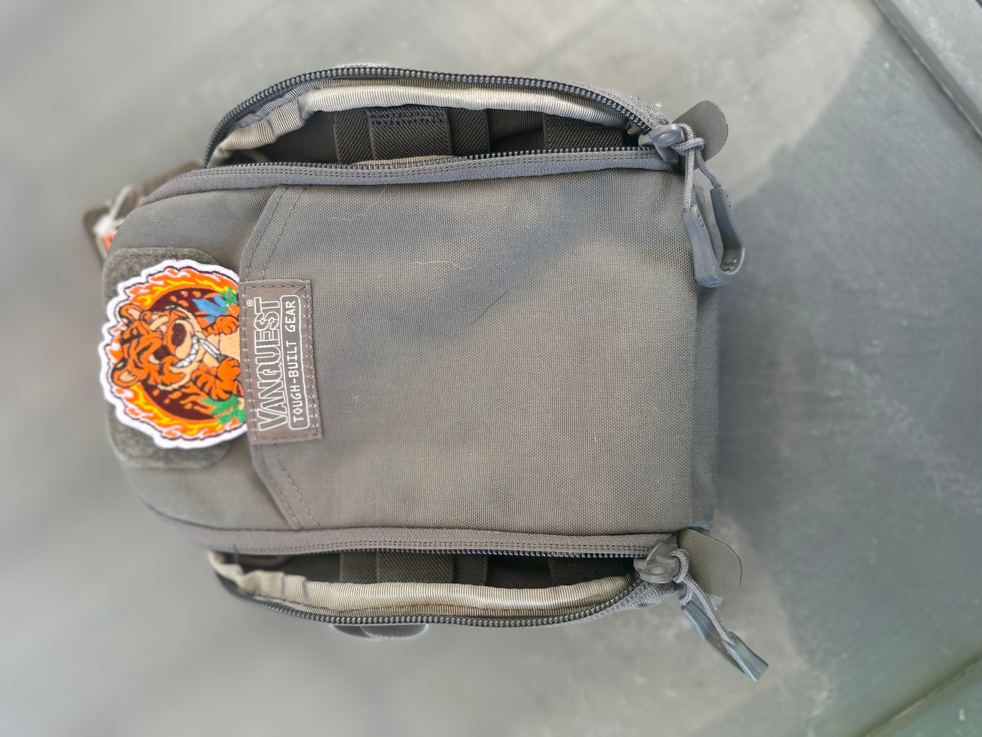תיק לנשיאת סכינים וציוד EDC